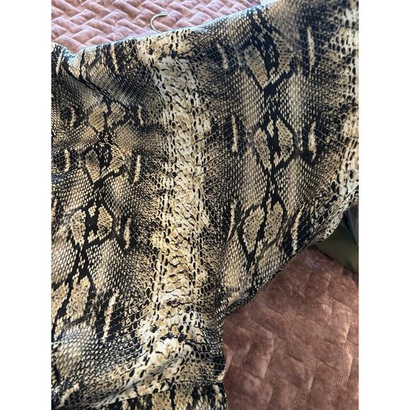 NWT Storia Size Small Snakeskin Dress Mini 3/4 Sleeve Ruched At Waist Party Boho - Picture 11 of 14